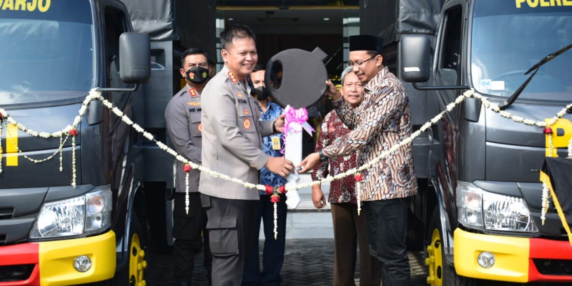 Polresta Sidoarjo Dapat Tambahan Dua Kendaraan Operasional, Hibah dari Pemkab  Sidoarjo