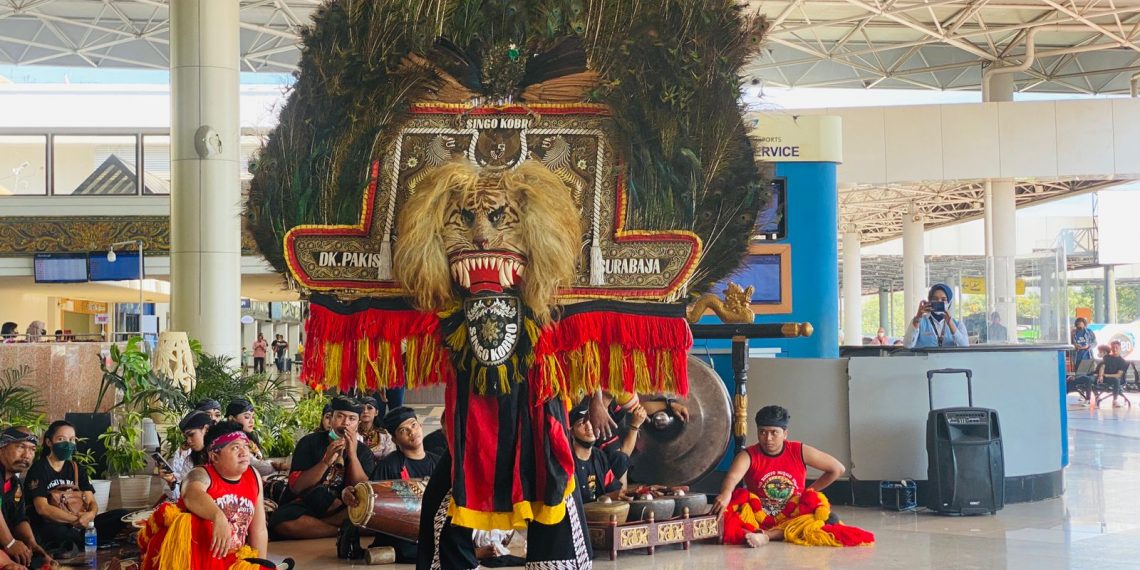 Bandara Juanda dan Disbudpar Jatim Hadirkan Penampilan Seni Budaya Bandara