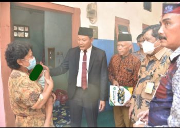 Pemkab Sidoarjo, Sambangi dan Bantu Balita di Sidoarjo Penderita Tumor