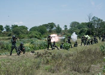 Prajurit Brigif 2 Marinir Laksanakan Menembak Senbanif