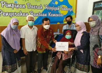 PD Aisyiyah Sidoarjo Gandeng Kemensos Beri Bantuan Kursi Roda