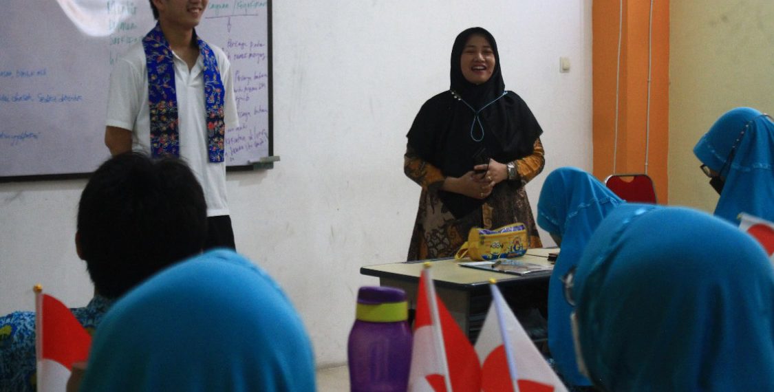 SMAMITA Sidoarjo Kedatangan Guru Tamu, Ajarakan Bahasa dan Budaya Jepang