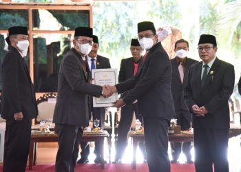 Hari Sucahyono Resmi Jabat Sekwan, Bupati juga Lantik 10 Pejabat Eselon II