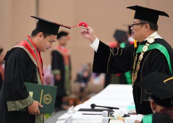 30 Narapidana Wisuda Bersama 1248 Mahasiswa UNIS