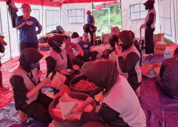 Polwan Polresta Sidoarjo Peduli Warga Terdampak Puting Beliung