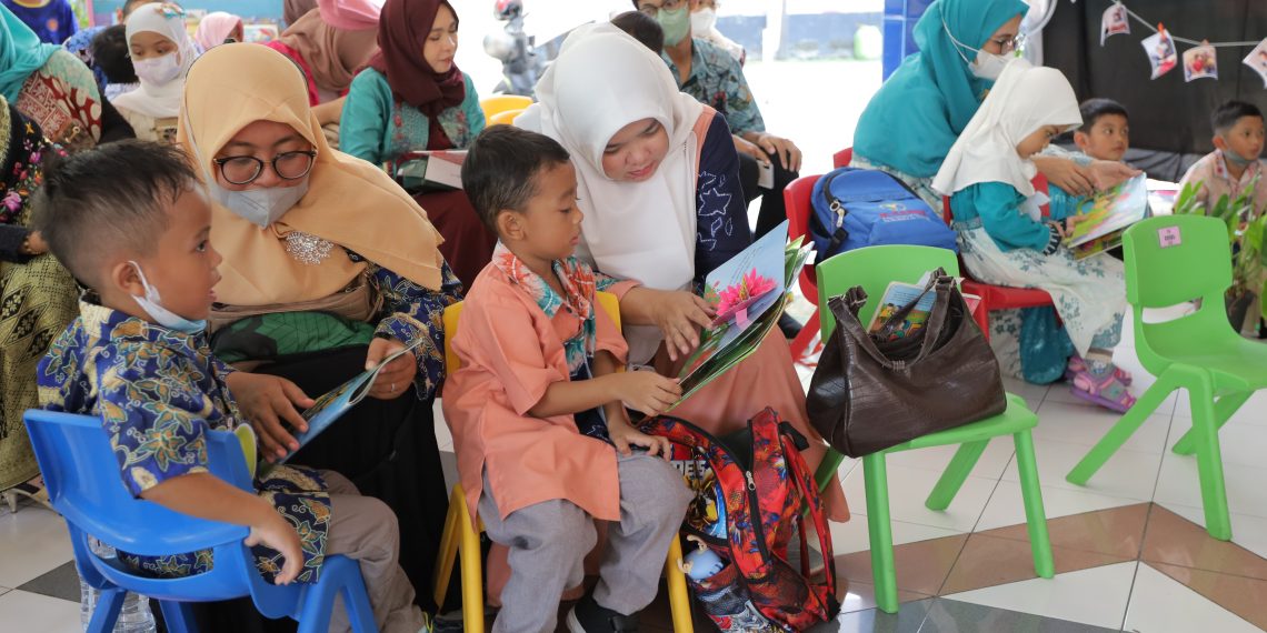 Peringati Hari Batik, KB-TK Al Muslim bareng Keluarga Kuatkan Karakter Siswa