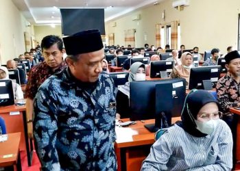288 Peserta Ikuti Tes CAT Panwascam Pemilu 2024 di Sidoarjo