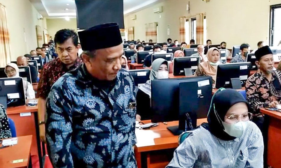 288 Peserta Ikuti Tes CAT Panwascam Pemilu 2024 di Sidoarjo