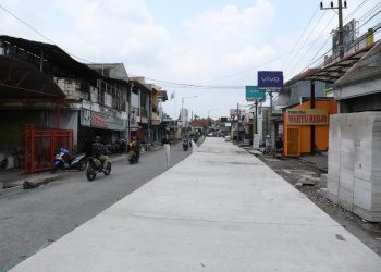 Pembangunan Jalan Beton di Sidoarjo Masif, Anggota DPRD Fraksi PDIP Acungi Jempol Gus Muhdlor