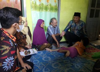 Subandi Sambangi Remaja Sidoarjo, Penderita Celebral Palsy