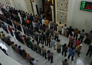 Polresta Sidoarjo Gelar Shalat Gaib untuk Korban Gempa Cianjur