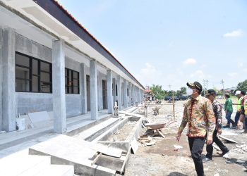 Proyek Pembangunan Gedung SMPN 2, Tulangan 90 Persen, Gus Muhdlor Sampaikan Ini