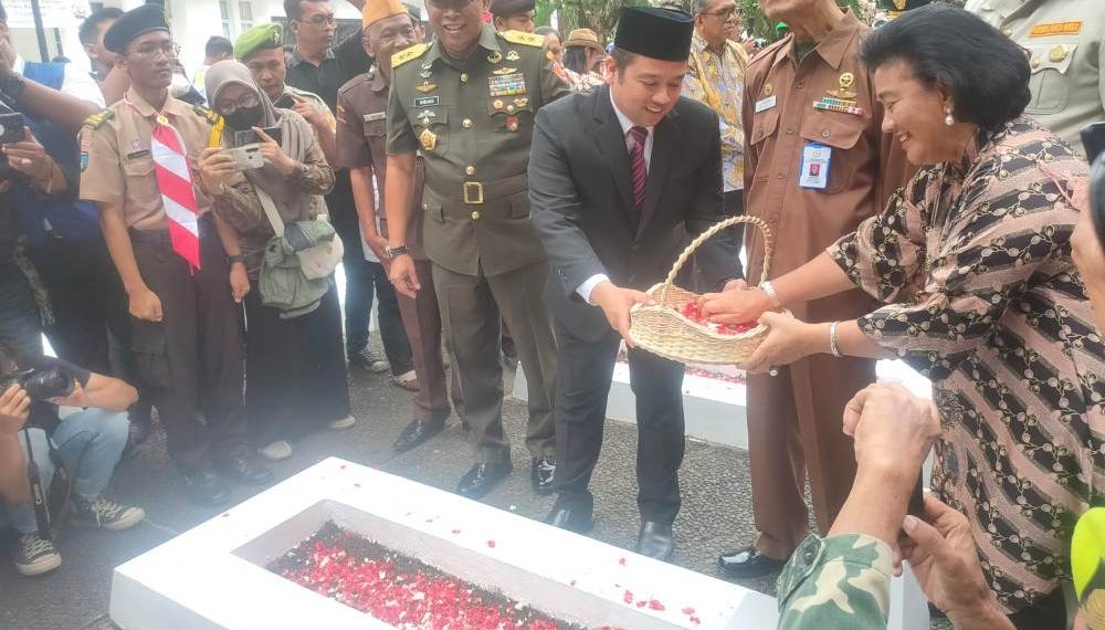 Kenang Pertempuran Lengkong, Kemenhan dan Keluarga Pahlawan Tabur Bunga di TMP Taruna Tangerang