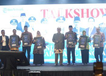 Pemkab Sidoarjo Raih Penghargaan Tingkat Pemulihan dan Pertumbuhan Ekonomi Terbaik
