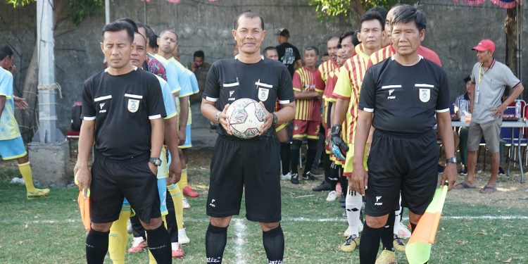 Pertandingan Nostalgia U45 Pabean Memperebutkan Piala Wakil Bupati Sidoarjo