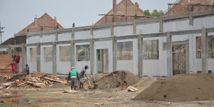 Gus Muhdlor Bangun Perpustakaan dan Tambah Ruang Kelas SMPN 2 Tulangan