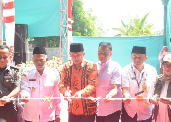 Resmikan Vertical Dryer dan RMU, Bupati Gus Muhdlor Minta Stabilitas Harga Beras Terjaga