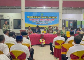 Wabup Subandi Menekankan Sosialisasi SIPRAJA Pada Pelantikan RT dan RW Desa Trosobo