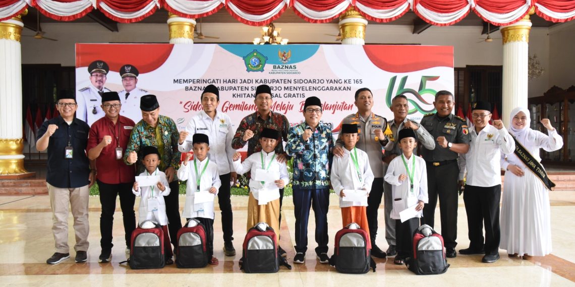 Bupati Sidoarjo Doakan Peserta Khitan Massal Jadi Anak Sholeh