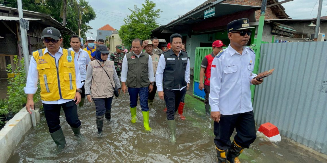 Banjir di Wilayah Waru, Wabup Subandi Mengharapkan Dinas PU Pengairan Provinsi Segera Normalisasi Sungai Buntung
