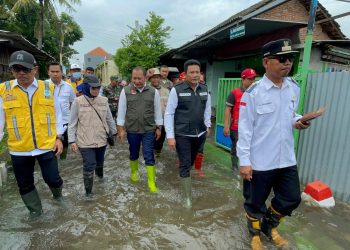 Banjir di Wilayah Waru, Wabup Subandi Mengharapkan Dinas PU Pengairan Provinsi Segera Normalisasi Sungai Buntung