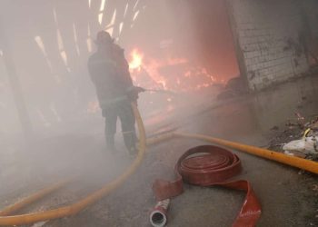 Call Center 112 Siaga 24 Jam, BPBD Gercep Atasi Kebakaran Pabrik Egg Tray