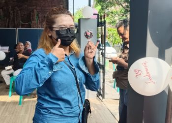 TPS 15 Perum Taman Candiloka Berhias Serba Nuansa Valentine