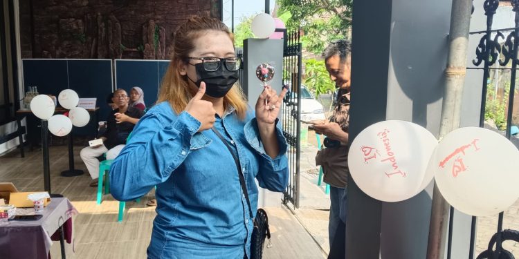 TPS 15 Perum Taman Candiloka Berhias Serba Nuansa Valentine