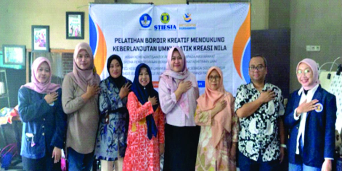 STIESIA Dorong Inovasi Produk UMKM Batik Nila Melalui Pelatihan dan Pendampingan
