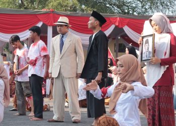 SMA Wachid Hasyim 2 Taman Gelar Drama Kolosal Monolog Bertema “Merdeka Sepanjang Masa”