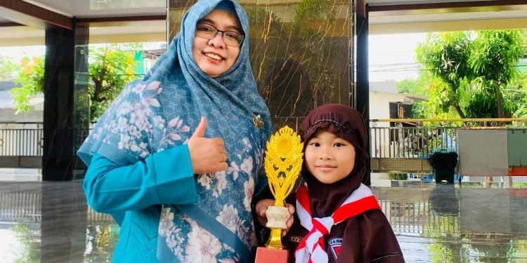 SD Al Falah Darussalam 2 Sidoarjo Borong juara Nasional Lomba Menulis Surat Unesa 2925