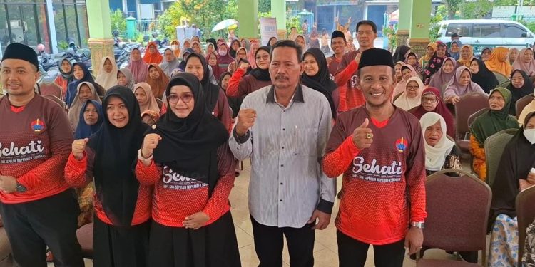 SMK Sepuluh Nopember Sidoarjo Gelar Bakti Sosial di Balai Desa Prasung