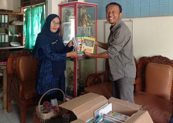 Best Choice Book dan UMAHA Donasikan Buku Perkuat Literasi Siswa SDN Ngembat