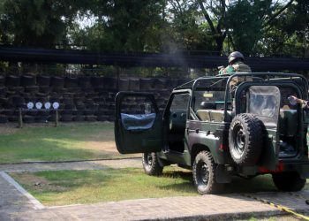 Danyonif 3 Marinir Uji Kemampuan Perwiranya Menembak Pistol Reaksi