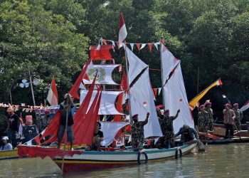 Meriahkan HUT RI Ke-77, Prajurit Yonif 3 Marinir Gelar Parade Perahu Nelayan