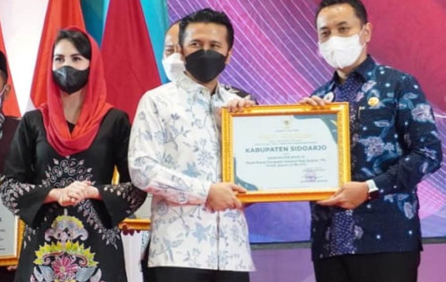 Dikado Penghargaan Kinerja Pencapaian IRL, Pemkab Sidoarjo akan Galakkan Program Imunisasi