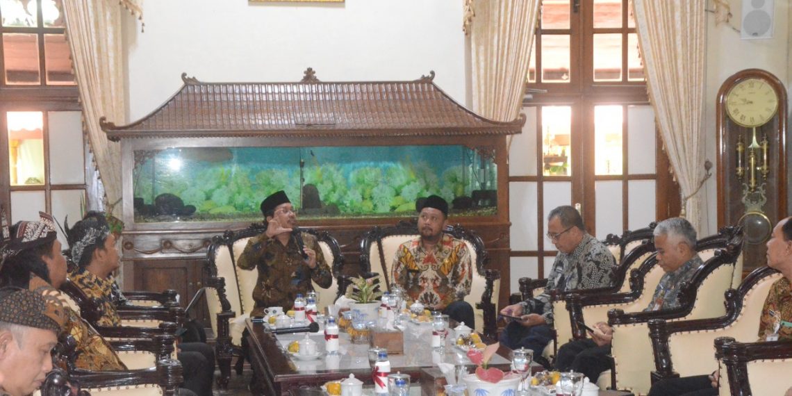 Bupati Gresik Kunker ke Sidoarjo, Sharing  Mengelola Sampah