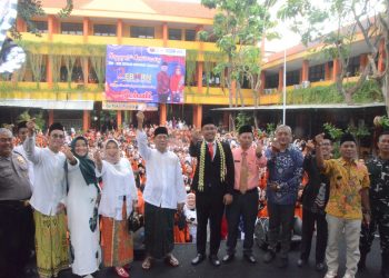 Canangkan Pahlawan Literasi, Gus Muhdlor Ajak Masyarakat Merdeka dari Kebodohan