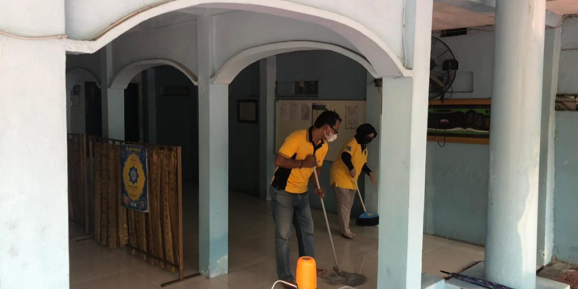Bakti Religi Polresta Sidoarjo, Bersihkan Tempat Ibadah