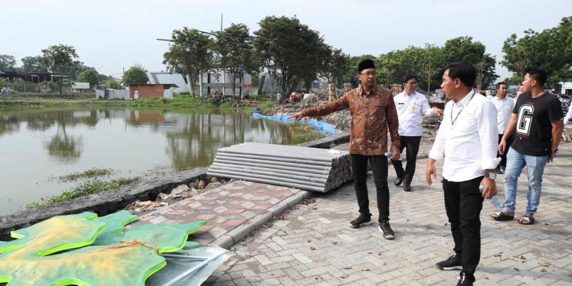 Gus Muhdlor, Bangun Miniatur Pulau Nusantara dan Play Ground di Taman Ilyushin