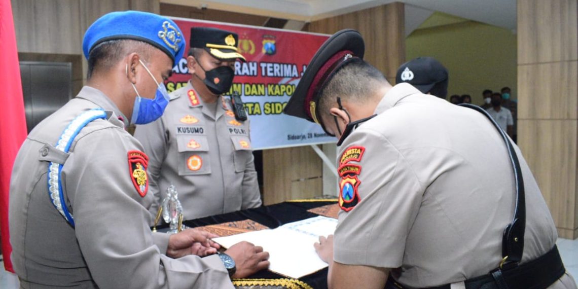 Kapolresta Sidoarjo Pimpin Sertijab Kasat Reskrim dan Kapolsek Taman