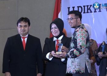 Akademi Farmasi Mitra Sehat Mandiri, Sidoarjo Raih Penghargaan dari LLDikti