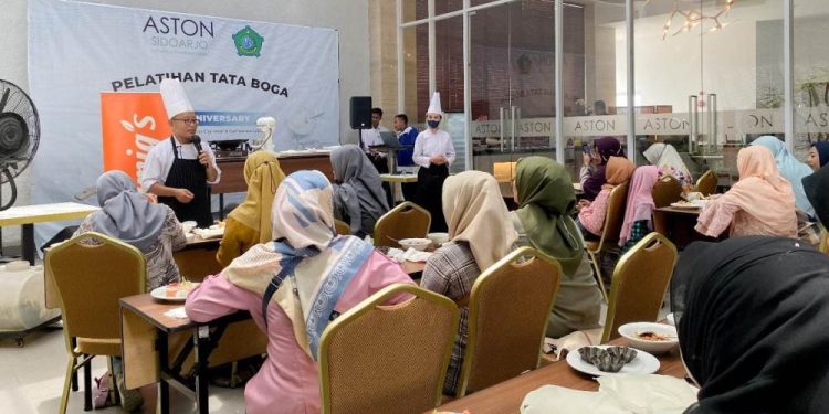 HUT ke-3, Aston Sidoarjo Salurkan CSR Dengan Ajarkan Pelatihan Tata Boga kepada ODHA
