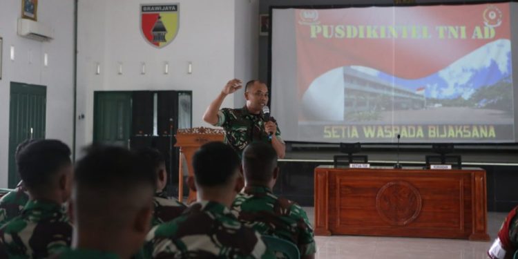 Yon-Arhanudse 8/MBC Terima Pembekalan Materi Intelijen