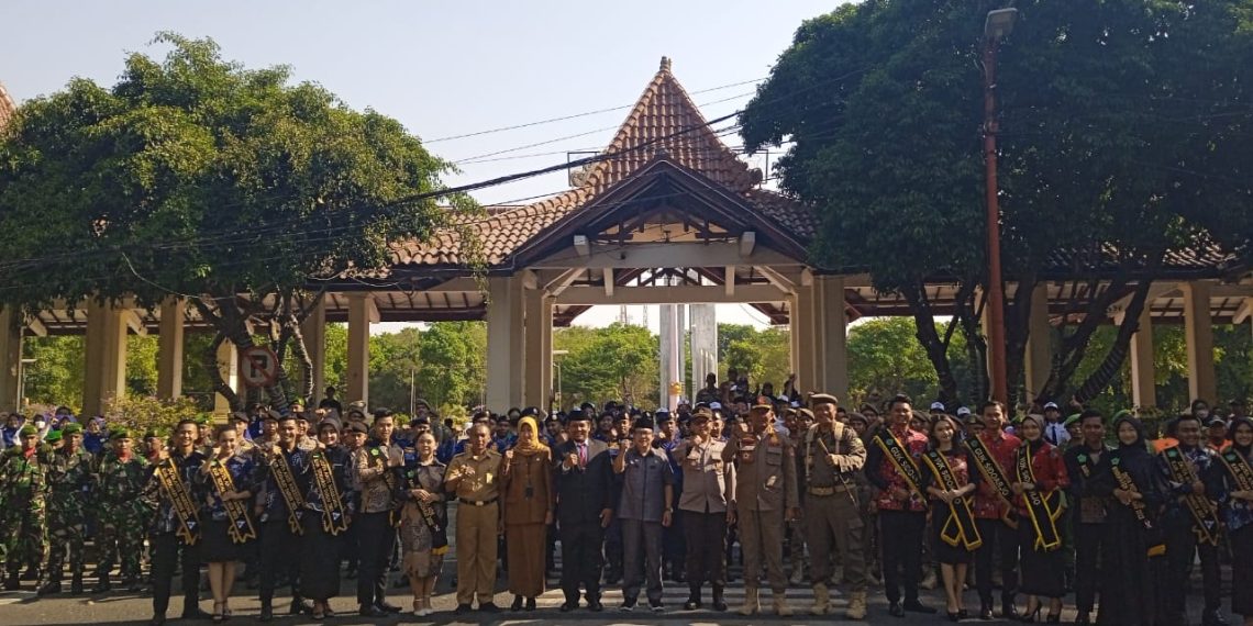 Kirap Pataka “Jer Basuki Mawa Beya” dalam Rangka Hari Jadi Provinsi Jatim Sampai di Sidoarjo