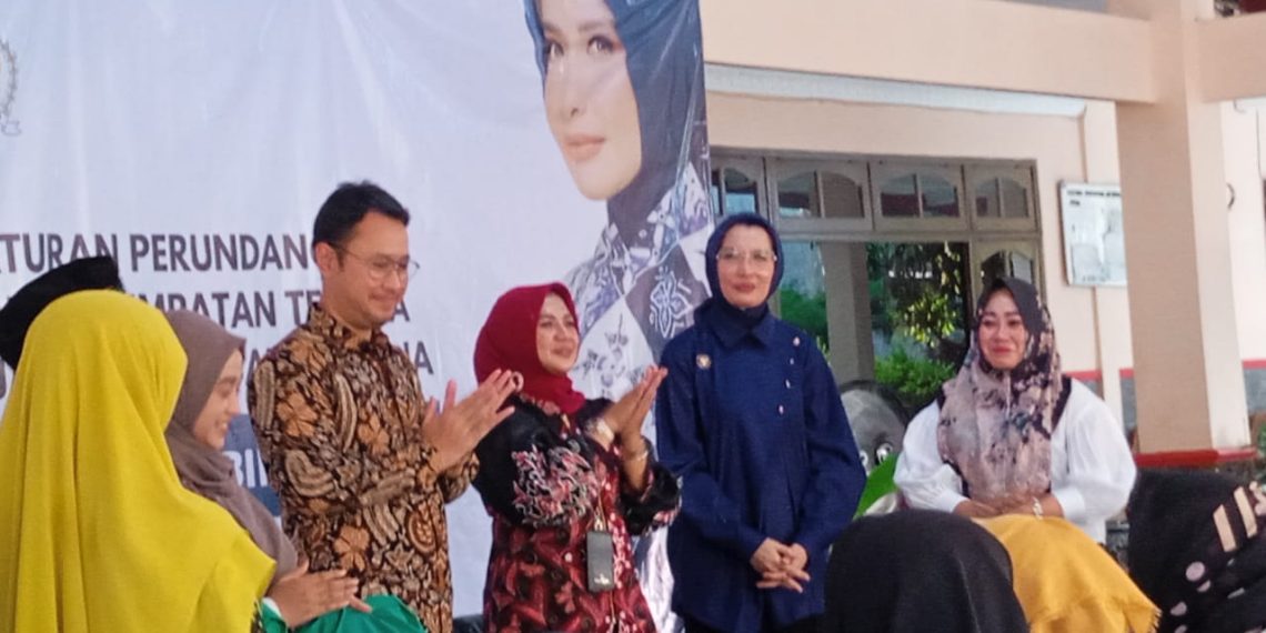 Arzeti Apresiasi Penurunan Angka Pengangguran di Sidoarjo