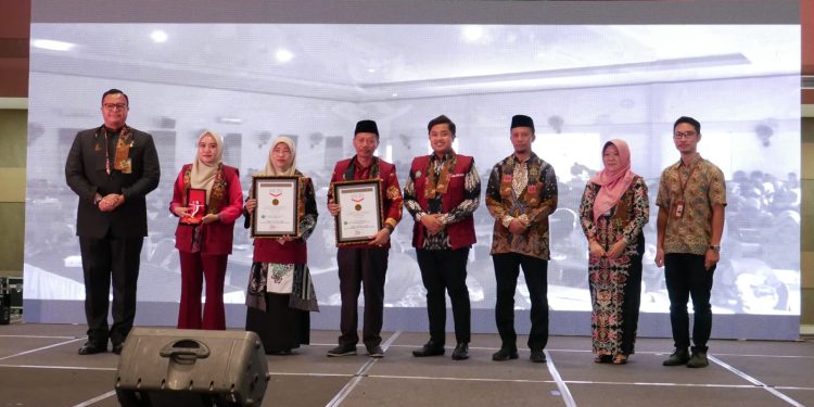 Pemkab Sidoarjo Pecahkan Rekor MURI Literasi Digital