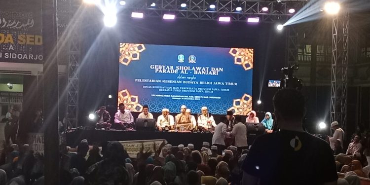 Gebyar Sholawat dan Parade Banjari Dipadati Ratusan Pelajar dan Warga