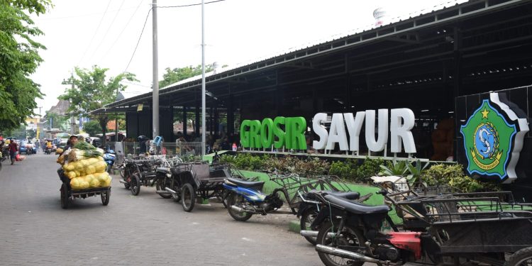 Omzet Pedagang Meningkat, Gus Muhdlor Bakal Bangun Lagi Grosir Sayur Pasar Kedungrejo Waru