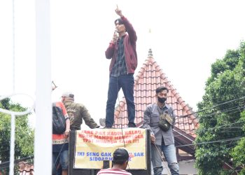 Pendemo di Pendopo Sidoarjo Bukan Petugas Kebersihan dari DLHK